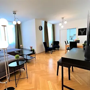  Apartment Unique Center