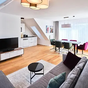 Apartment Myfavorit - Spacious Next To Puplic Transport U1 Direct Connection To Citycenter