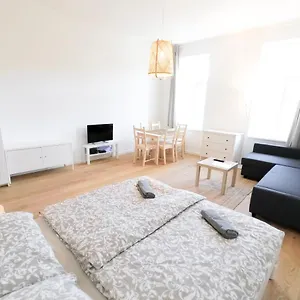 - Metro 1160 Appartement